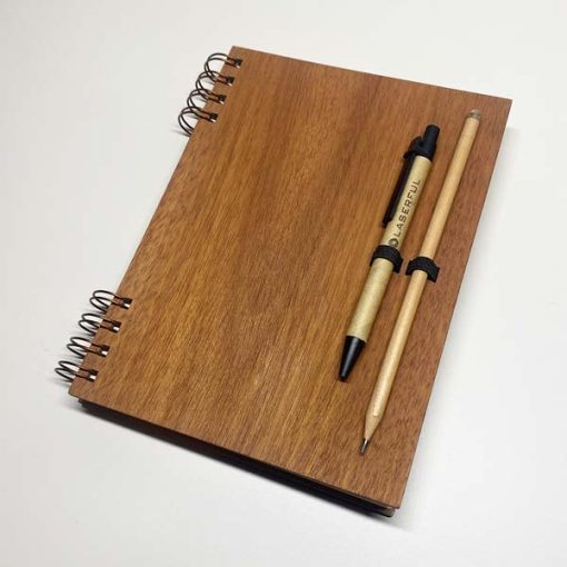 Set de Agenda A5 de Madera con Lápiz y Lapicera - Imagen 9